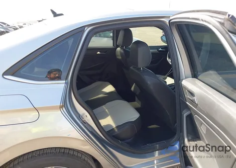 2021 Volkswagen Jetta 1.4T R-Line/1.4T S/1.4T Se z USA, uszkodzony, nr VIN 3VWC57BU3MM047644